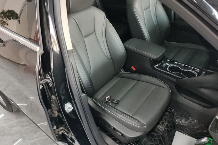 Used Buick Envision 2023 Encore Plus 652T Five-Seat Luxury Model
