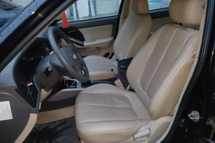 Used Hyundai Elantra 2011 1.6L Manual Comfort Version
