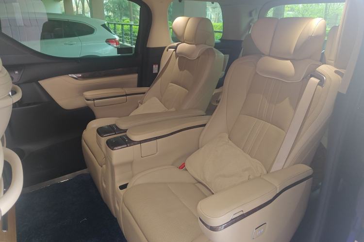 Used Toyota Vellfire 2021 Crown Dual-Engine 2.5L HV Prestige Edition Left Rear Seat