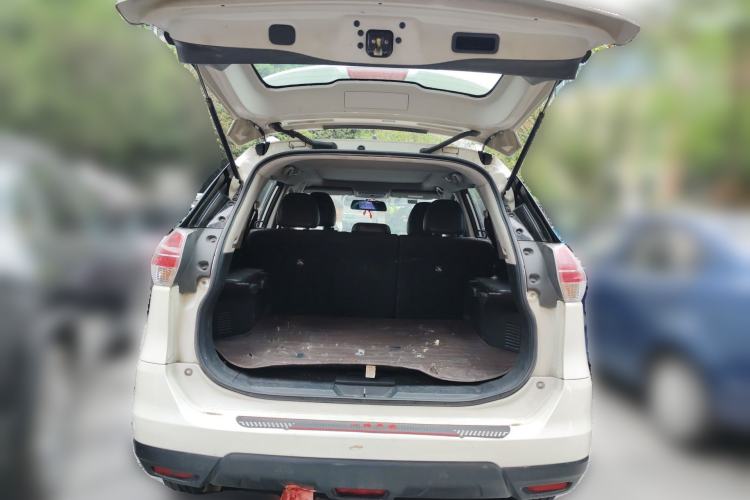 Used Nissan X-Trail 2014 2.0L CVT Comfort Edition 2WD Trunk