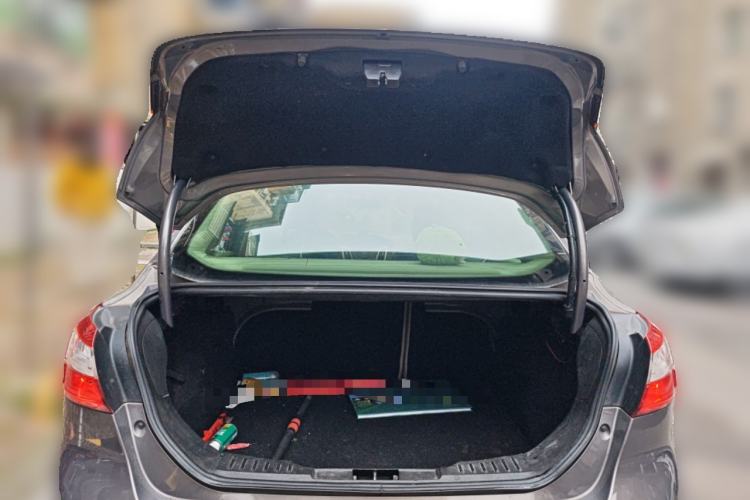 Used Ford Focus 2012 Sedan 1.6L Automatic Comfort Model
