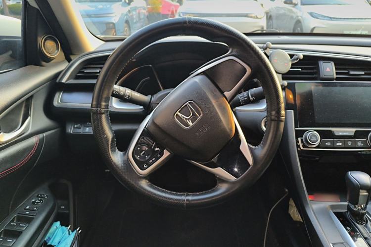 Used Honda Civic 2016 220TURBO CVT Luxury Edition