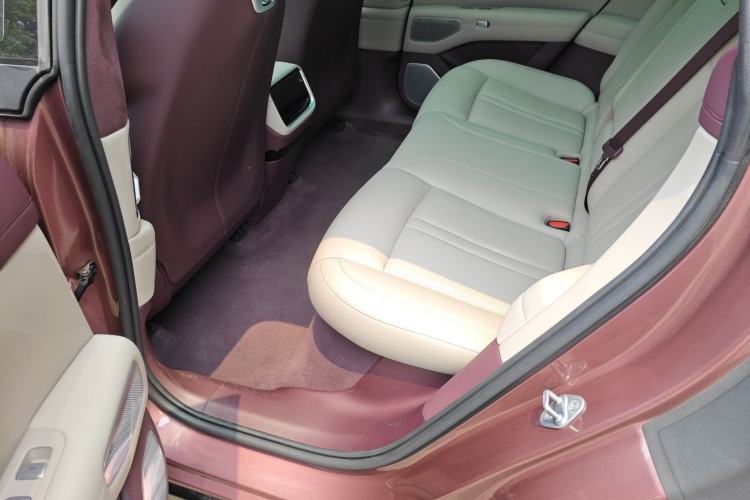 Used Xiaomi Auto YU7 2025 Ultra-Long Range High-Performance All-Wheel-Drive Max Edition Left Rear Seat