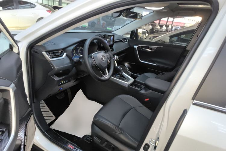 Used Toyota Wildlander 2023 Dual-Motor 2.5L E-CVT Two-Wheel Drive Luxury PLUS Edition