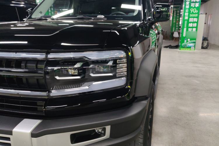 Used Formula Leopard 5 2023 Navigator Edition
