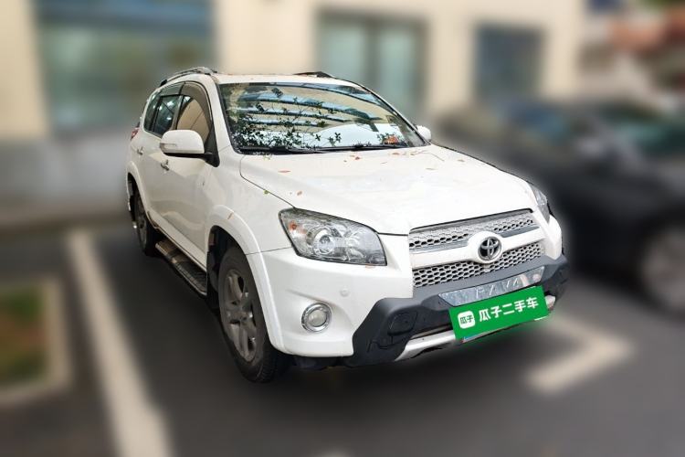 Used Toyota RAV4 2013 Special Edition 2.4L Manual 4x4 Prestige Front Right 45 Deg