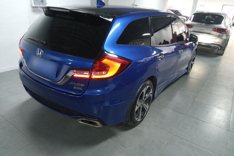 Used Honda Jade 2017 210 TURBO CVT Luxury Edition 5 Seats
