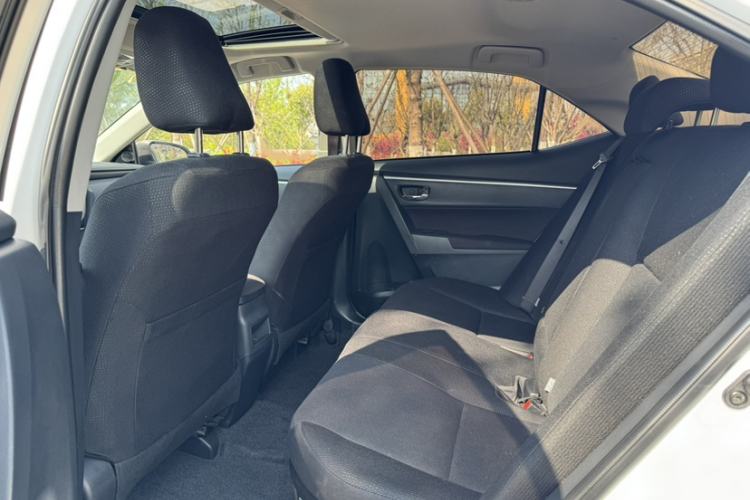 Used Toyota Corolla Hybrid E+ 2019 1.8L E-CVT Leading Edition Interior 5