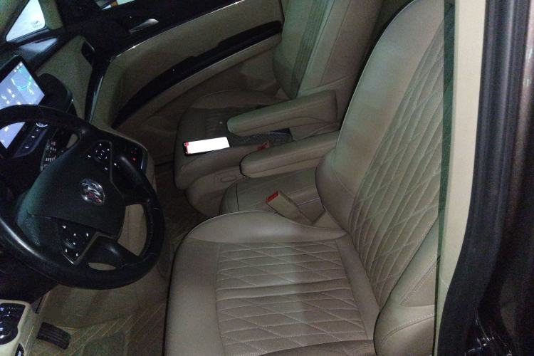 Used Buick GL8 2023 Land Executive Class Deluxe Model