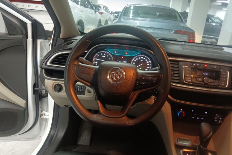 Used Buick GT 2019 15T Dual-Clutch Advanced Version China VI Standard Steering Wheel