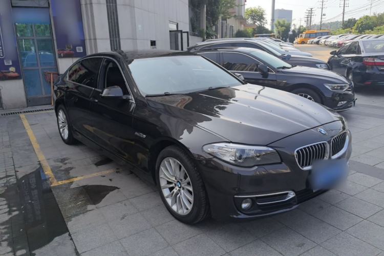 Used BMW 5 Series 2017 525Li Luxury Design Package Front Right 45 Deg