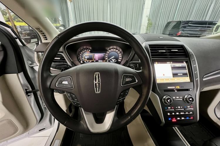 Used Lincoln MKC 2019 2.0T Two-Wheel Drive Zunya Version China VI Standard
