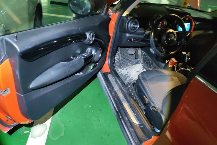 Used MINI 2018 1.5T ONE PLUS Driver Seat