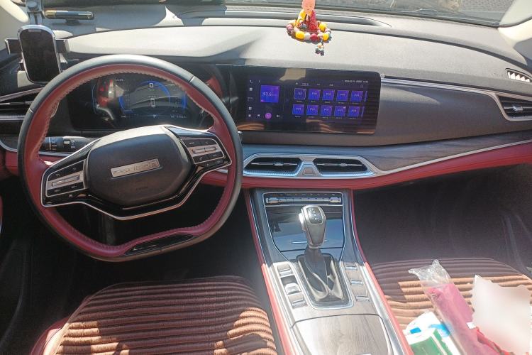 Used Dongfeng Fengon 580 2022 1.5T Automatic Enjoyment Model Center Console