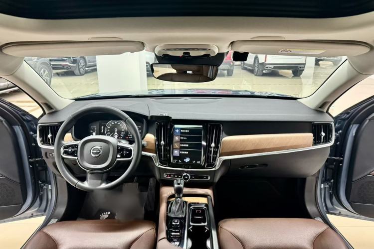 Used Volvo S90 2020 T5 Zhiyi Luxury Edition
