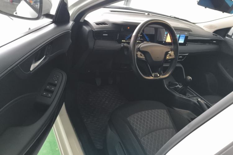 Used Roewe i5 2023 1.5L Manual Comfort Edition Driver Seat