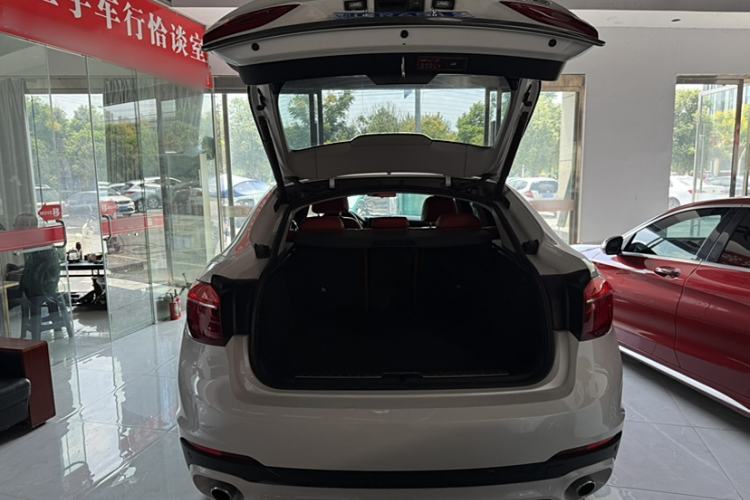 Used BMW X6 2018 xDrive28i
