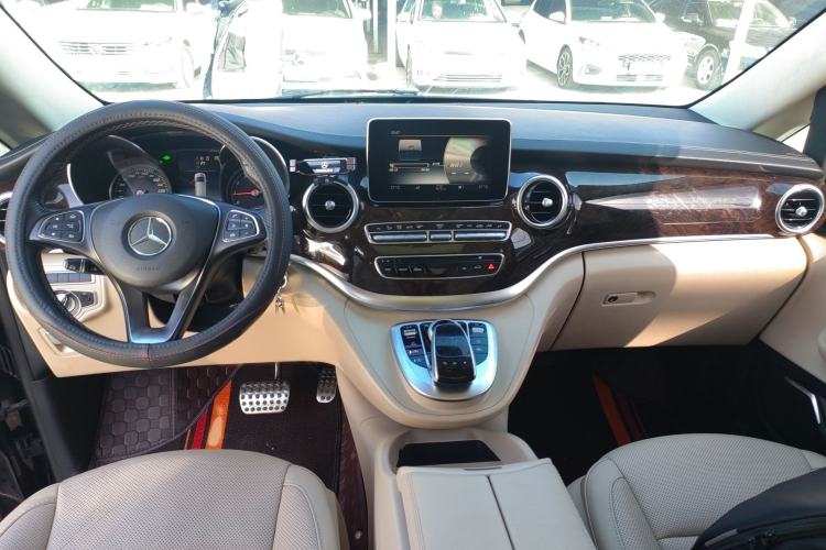 Used Mercedes-Benz V-Class 2018 V 260 Prestige Edition China VI
