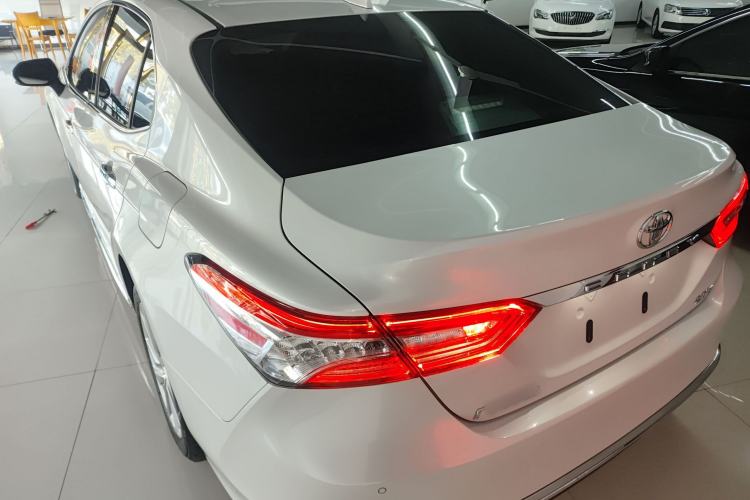 Used Toyota Camry 2023 2.0G Luxury Edition