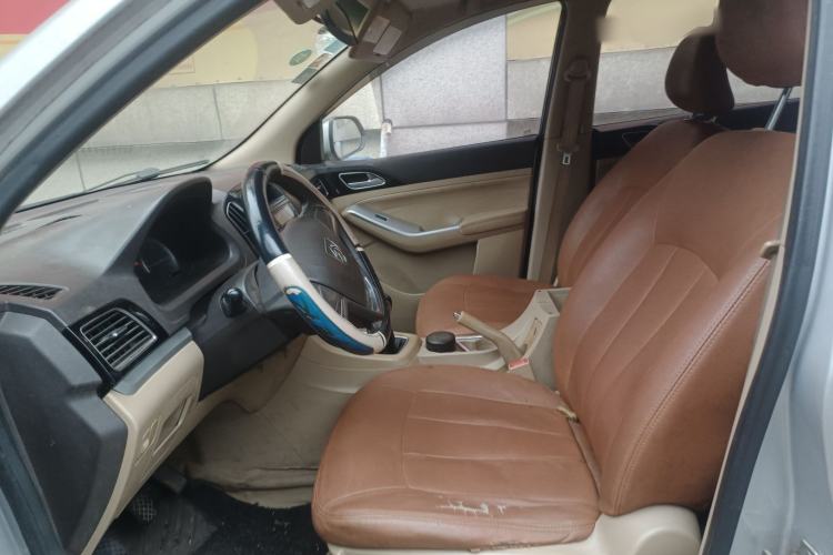 Used Baojun 730 2014 1.5L manual standard trim 7 seats