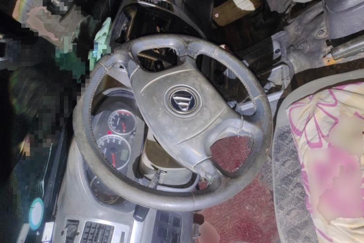 Used Foton Scenic 2014 2.0L Express Classic Short-Wheelbase High-Roof 4Y20M
