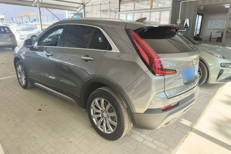 Used Cadillac XT4 2018 28T Two-Wheel-Drive Luxury Model
