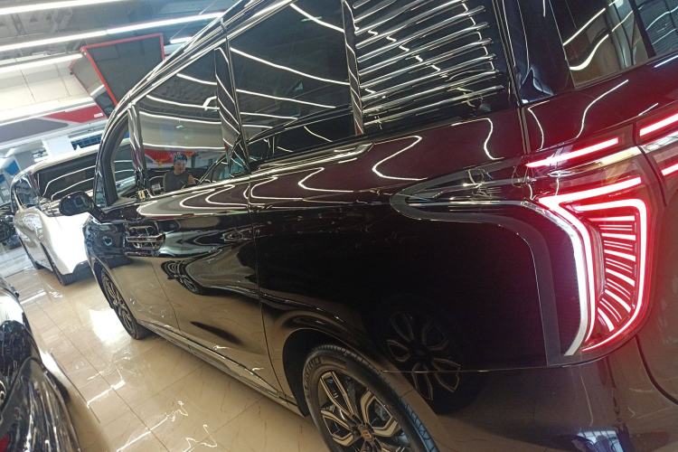 Used Hongqi HQ9 2023 2.0T Smart Connect Flagship Edition