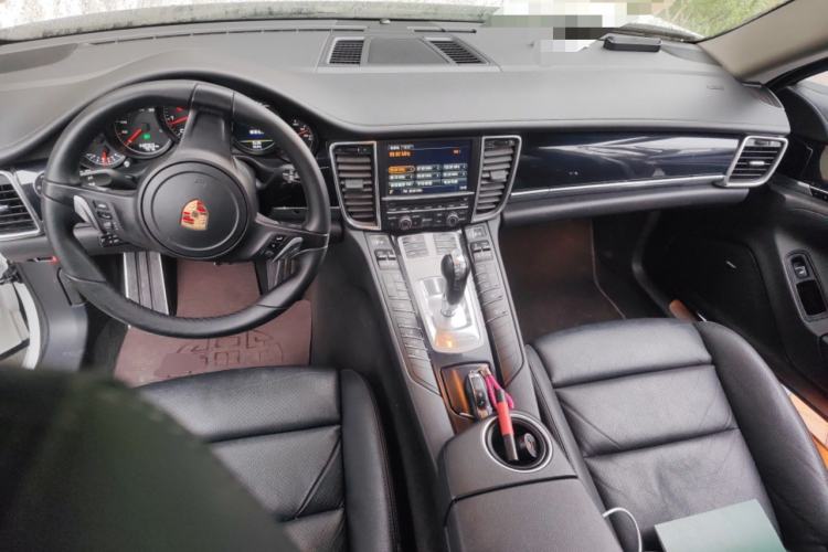 Used Porsche Panamera 2014 Panamera 4 3.0T Center Console