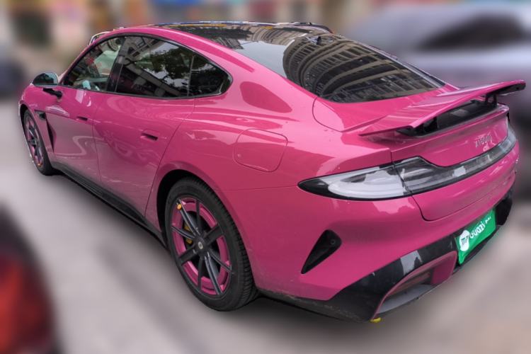 Used Xiaomi Auto SU7 2024 Four-Wheel Drive Ultra-Long Range Advanced Intelligent Driving Max Edition
