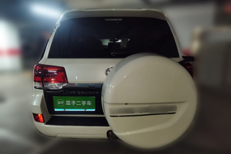 Used Toyota Land Cruiser 2018 4.0 GX-R Eight Cylinders No Winch Outboard Mount Middle East Rear