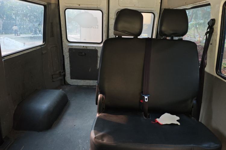 Used Iveco Daily 2017 2.5T A35 Passenger Van 5-7 Seats Model 47Z5
