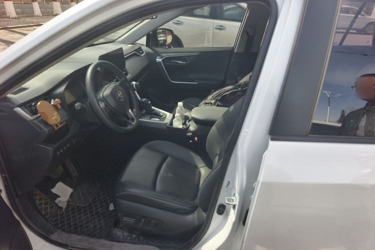 Used Toyota RAV4 2023 2.0L CVT Two-Wheel Drive 20th Anniversary Platinum Edition