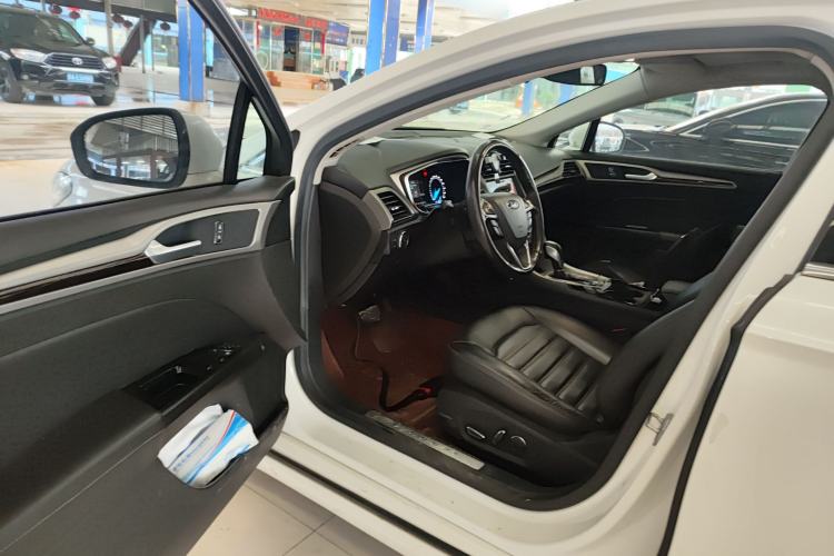 Used Ford Mondeo 2013 2.0L GTDi 200 Fashion Edition Driver Seat