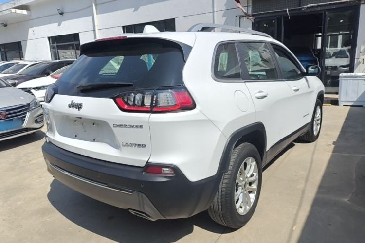 Used Jeep Cherokee 2019 2.0T Two-Wheel Drive Smart Enjoyment Version China VI