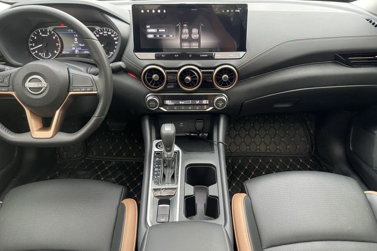 Used Nissan Sylphy 2023 1.6L CVT Black Gold Edition Interior 10