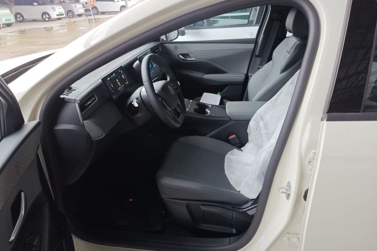 Used BYD Qin PLUS 2026 DM-i 128KM Progressive Model Left Front Seat