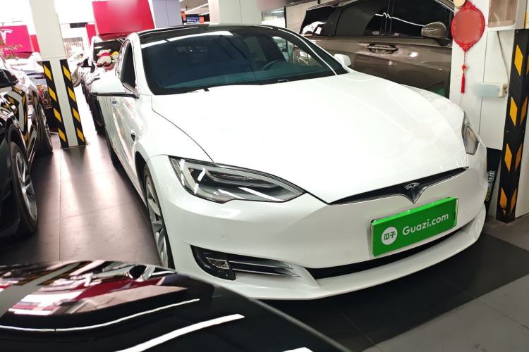 Used Tesla Model S 2019 Long-Range Version
