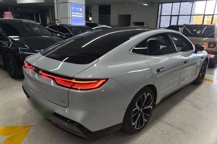 Used Geely Galaxy E8 2025 700 km Long-Range Intelligent Driving Version
