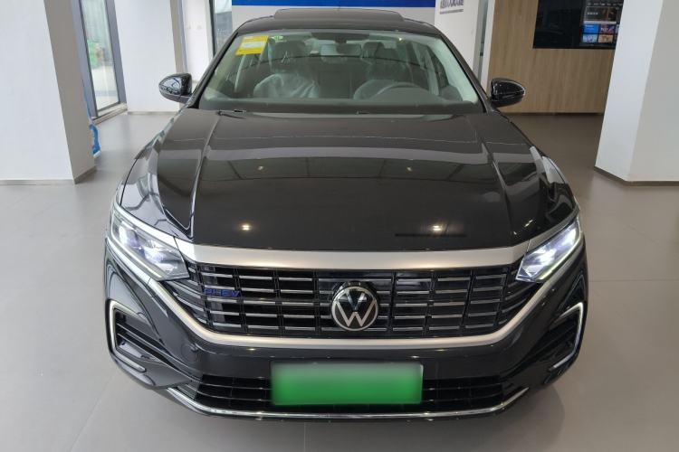 Used Volkswagen Passat New Energy 2025 430 PHEV Hybrid Business Edition Front