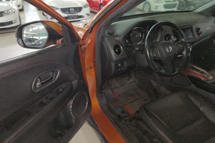 Used Honda XR-V 2015 1.8L VTi CVT Luxury Edition Driver Seat