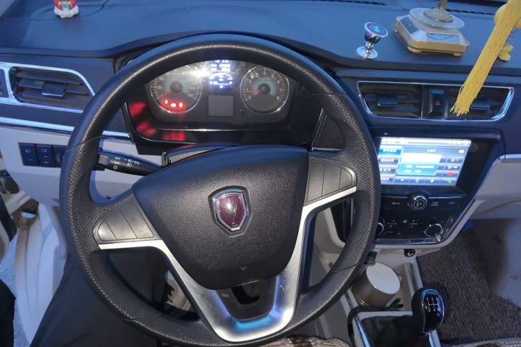 Used Jinbei New Hiace X30L 2018 1.5L Box Truck Business Edition DLCG14 Steering Wheel