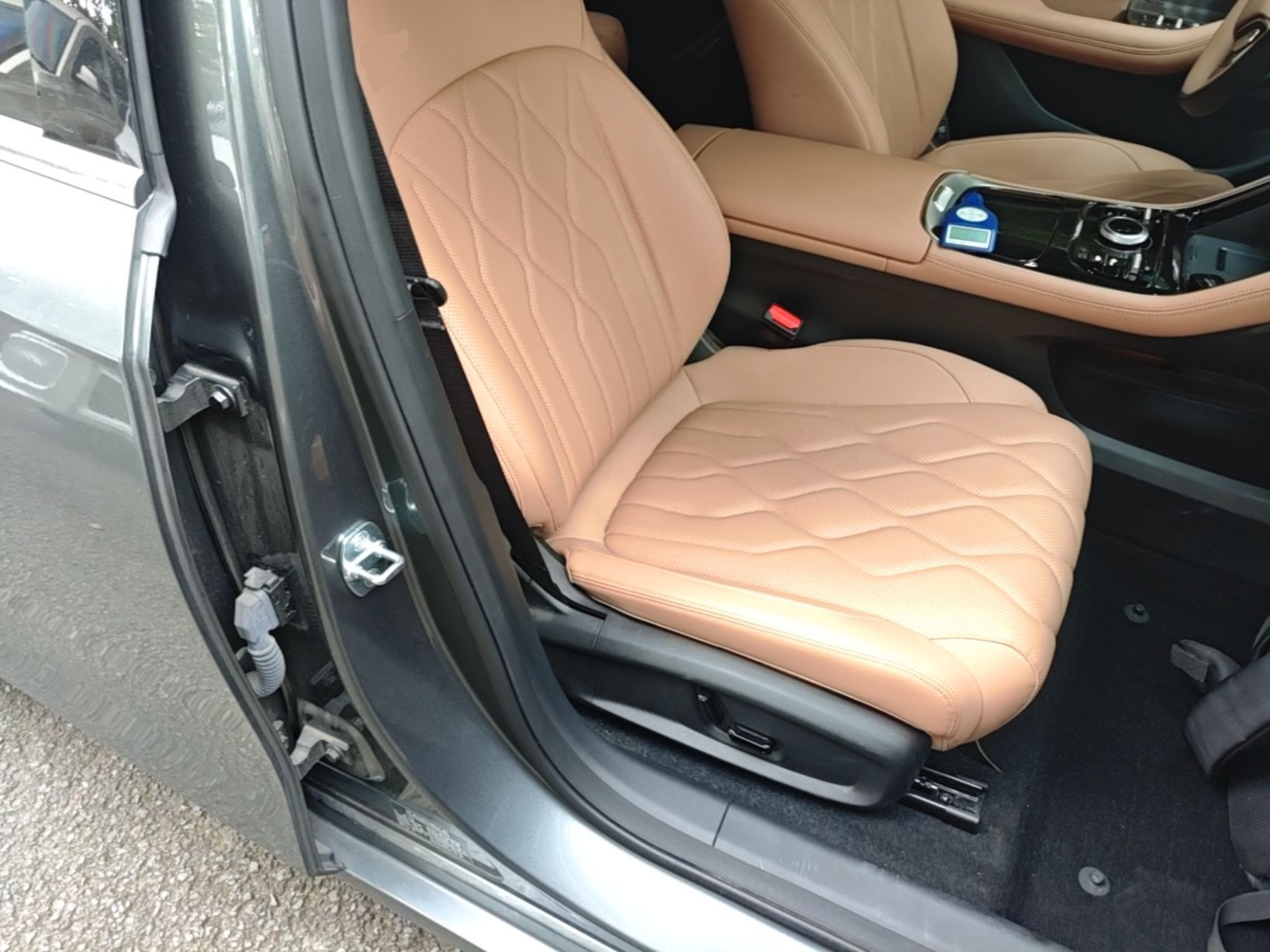 Geely Galaxy A7 2025 Model EM-i 150km Exploration+ Edition — снимка 19
