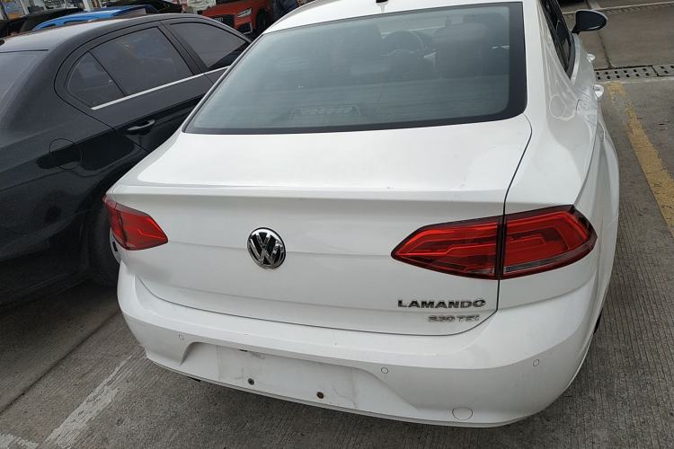 Used Volkswagen Lamando 2017 230TSI DSG Fashion Edition