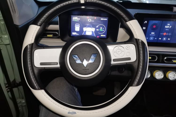 Used Wuling Hongguang MINIEV 2024 3rd Generation 215km Advanced Version
