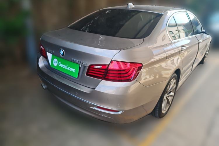 Used BMW 5 Series 2013 525Li Leading Model
