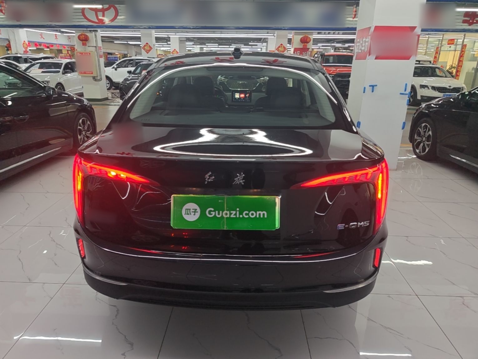 Hongqi E-QM5 2023 Revised Version Basic Travel Edition — снимка 5