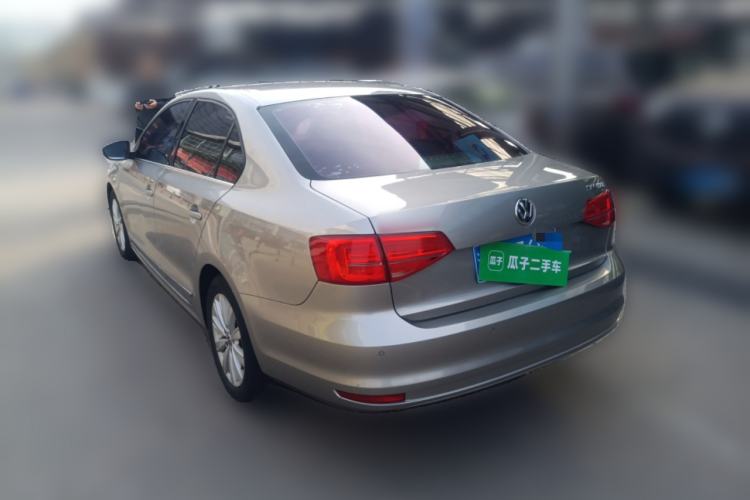 Used Volkswagen Sagitar 2015 1.6L Automatic Comfort Model
