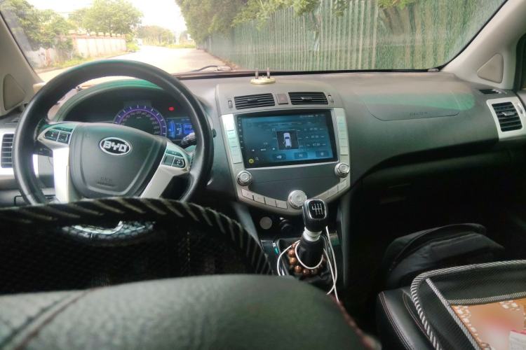 Used BYD S6 2014 1.5TI Manual Luxury 5-Seater
