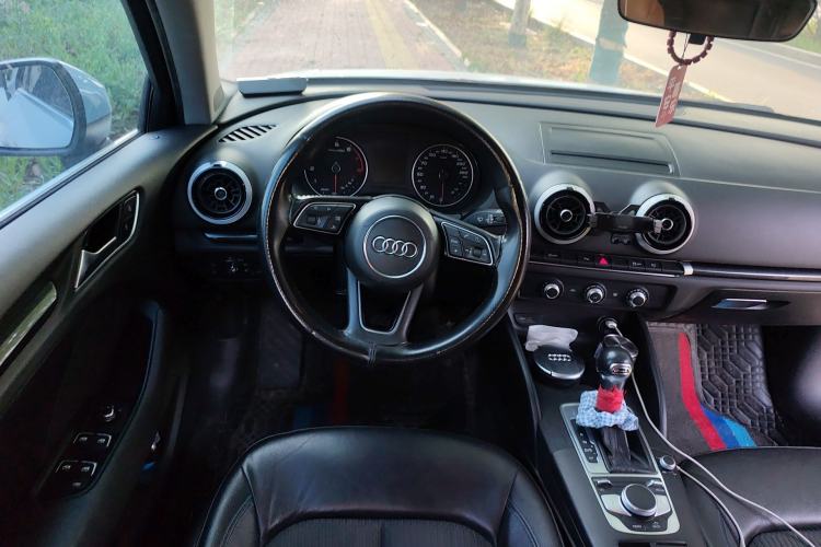 Used Audi A3 2019 Limousine 35 TFSI Fashion Edition China VI Emission Standard
