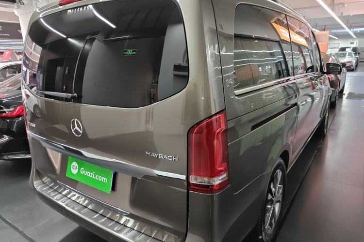 Used Mercedes-Benz V-Class 2017 V 260 Avantgarde Edition Rear Right 45 Deg